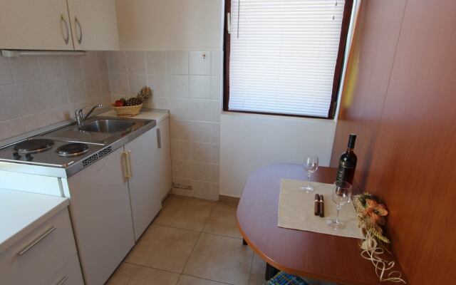 Studio apartment Mala SA1 Malinska, Island Krk