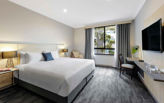 Oaks Sydney North Ryde Suites – Guest Rooms – Sydney