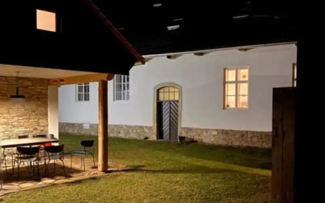 Villa in Javorek Near Zlamanec Park