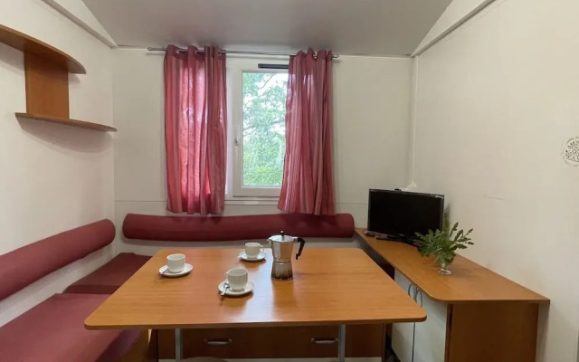 Cosy Mobile Home in Toscana With Shared Pool