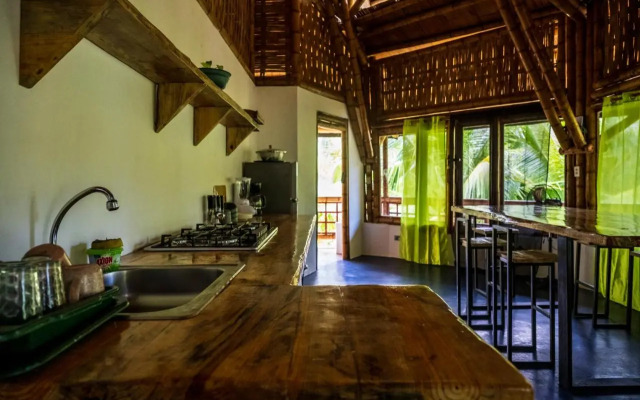 Eco-Lodge Deseo Bamboo