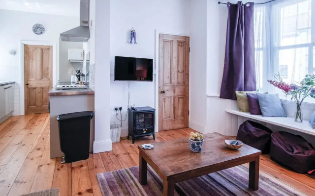 Sea Glass - 2 Bedroom Apartment - Manorbier
