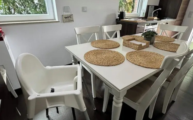 Modern House Gehrden contactless garden