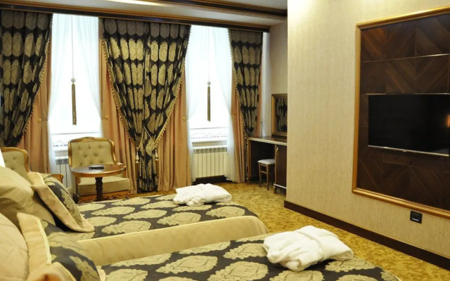 Joyy Hotel & Spa