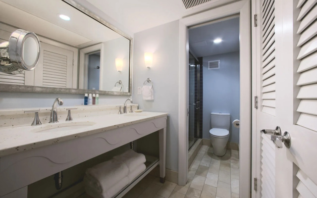 Naples Beach Club, A Four Seasons Resort