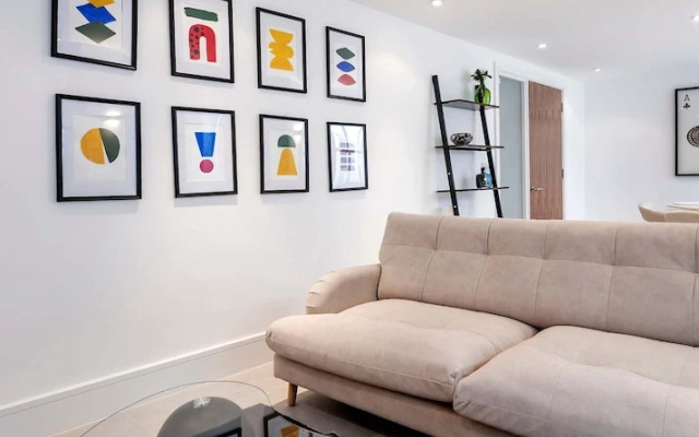 The Urban Minimalist- Notting Hill 2 Bed