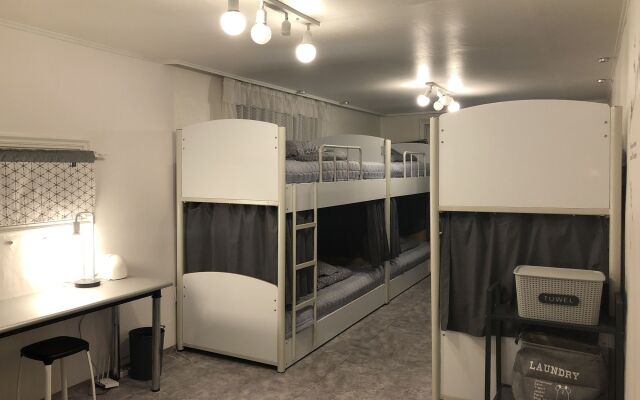 Jun Guesthouse Hongdae