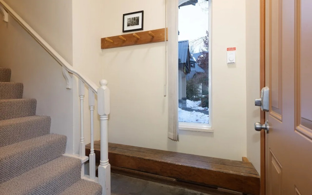 Stoney Creek Lagoon - Whistler Premier