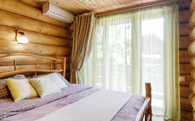 Сосновый двор