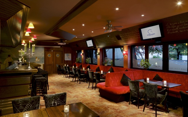 Hotel Parc Plaza