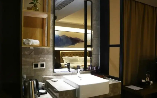 VX Hotel Wuxi Huishan District Luoshe Town Luocheng Avenue