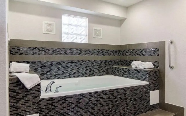 HomeStay Inn & Suites