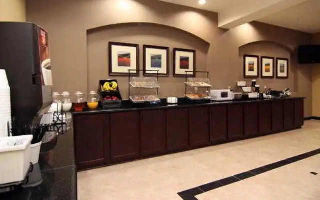 Best Western Marlin Inn & Suites