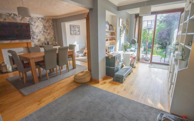 Humphreys Home From Home pad - 3 Bedroom House