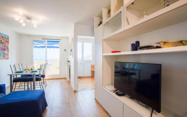 Passy Azur AP4242 by Riviera Holiday Homes