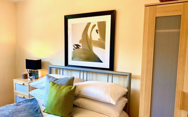 Aylesbury Contractor & Staycation Home