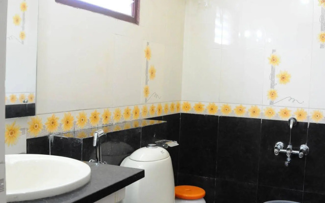 Lloyds Guest House - Royapettah
