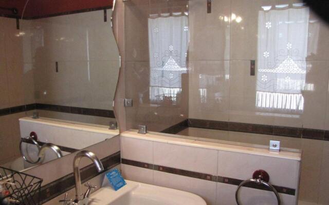 Me Natural Rooms