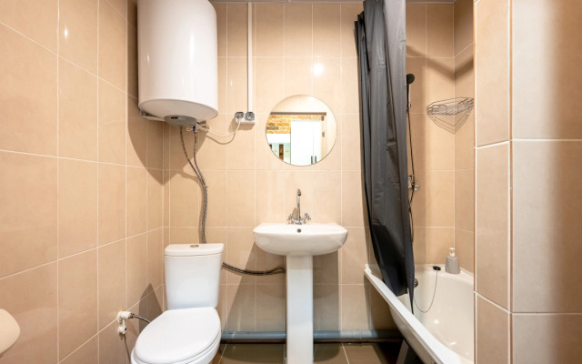 U Starokalinkinskogo mosta Apartments 6