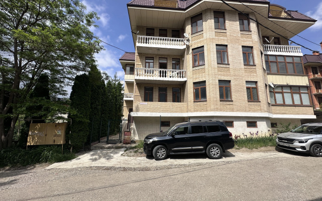 Na Ulitse Zheleznovodskaya 5 Flat