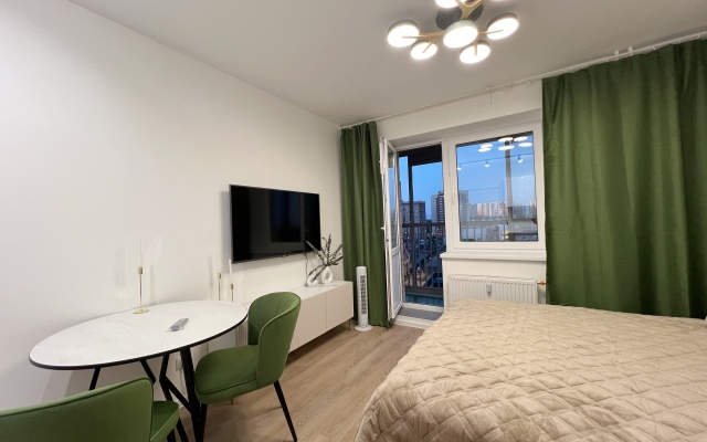 Zelenaya studiya v Rybatskom Flat