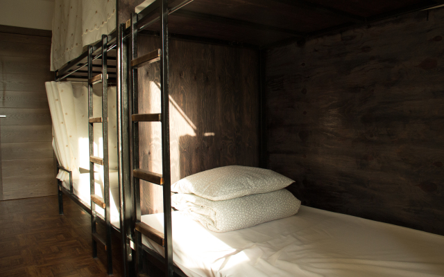Hostel Bed & Bread