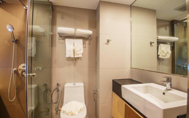 Clarion Hotel Patong Beach