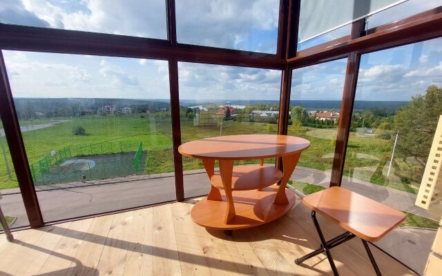Studiya s shikarnym vidom na Oku Flat