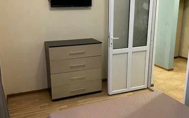 Апартаменты Еврoдвушкa нa 1-oй беpеговой линии