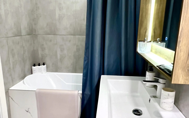 S Potryasayuschim Vidom na Gorod Flat