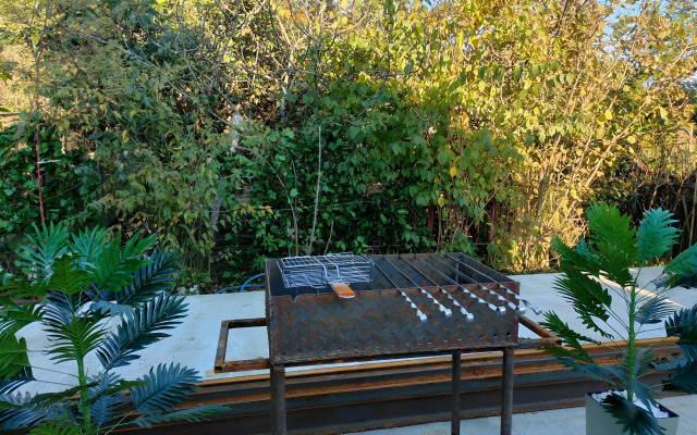 Uyut V Gagre Guest House