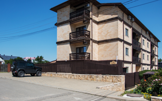 19 Guest house