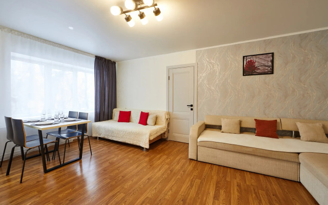 Timiryazeva 10 Apartments