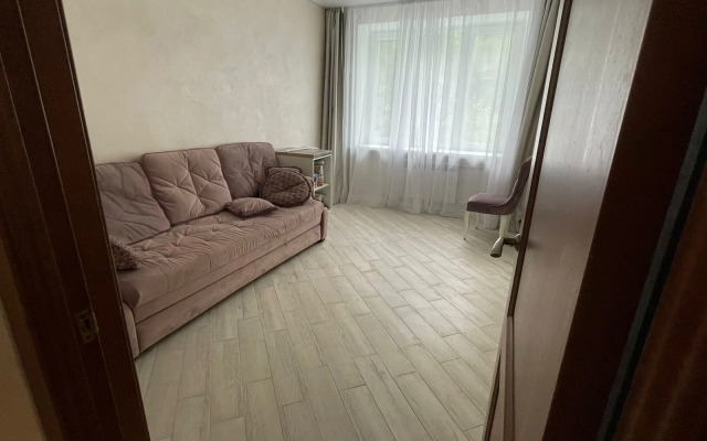 Квартира Трехкомнатная на улице Октябрьская 50