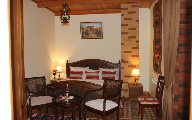Hinyard Hotel