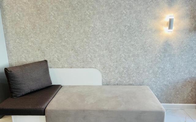 3kh mestnye apartamenty s balkonom i basseynom Apartments