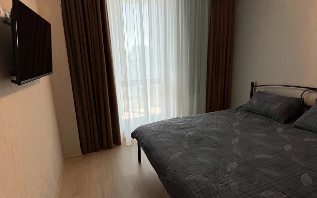 Квартира 1-ком в новом доме посуточно