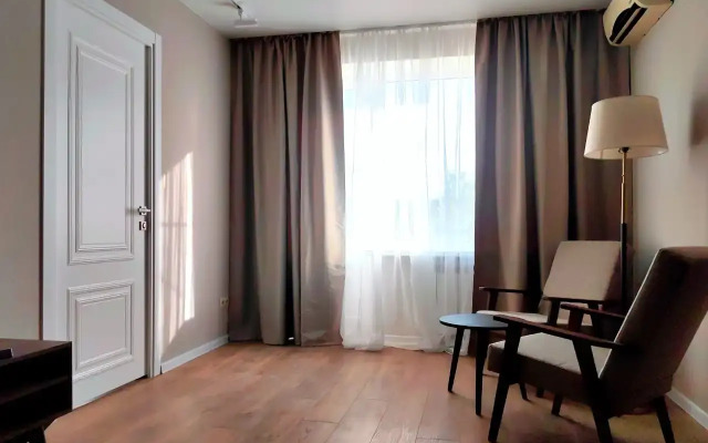 Dvukhkomnatnaya ryadom s Panoramoy Stalingradskoy bitvy, naberezhnaya Flat
