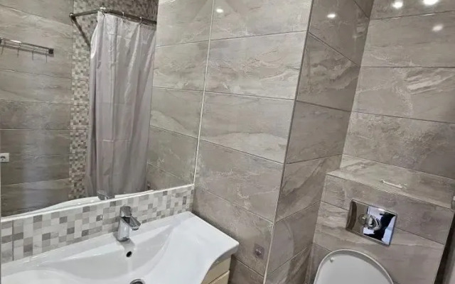 More Rooms Na Naberezhnoy Apartments