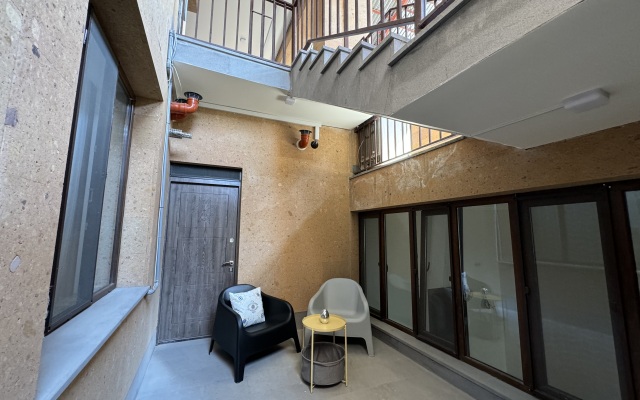 Velvet Vouge Hostel