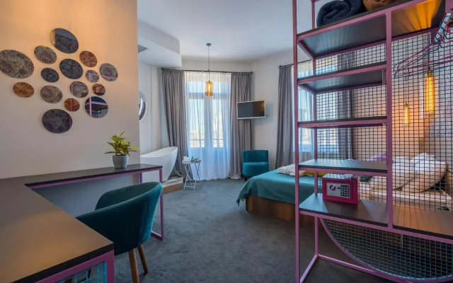 Redrum Tbilisi Boutique Hotel