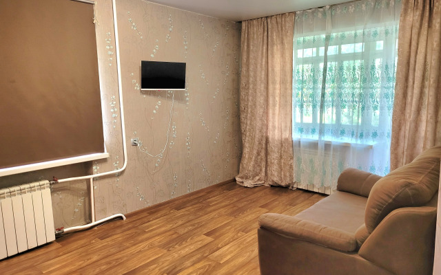 Na Svobodnom Prospekte, 52 Flat