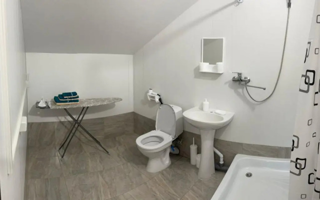 U Pashi Guest house