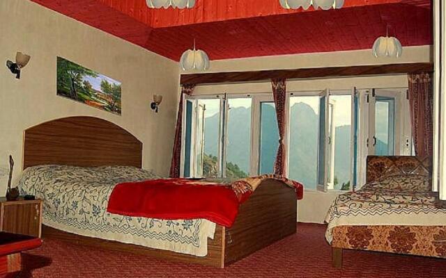 Calm Holiday Inn Hotel	