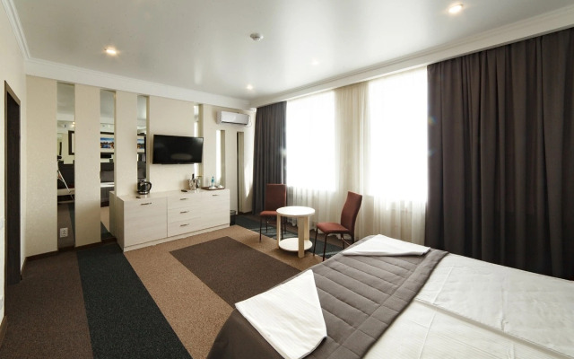 Meridian Hotel