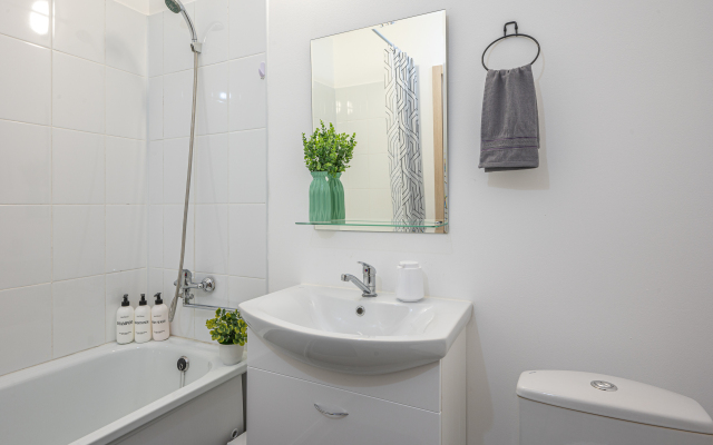 Квартира Просторная Двухкомнатная от Welcome V Ekb