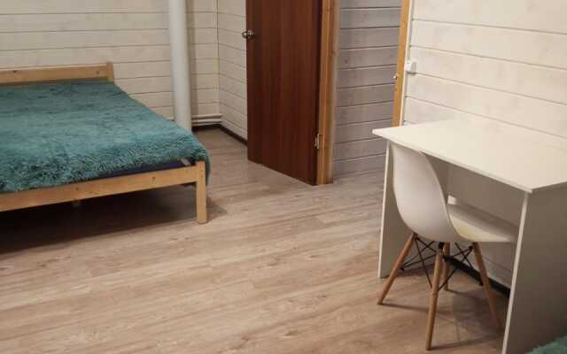 V 15 minutakh ot MtsD Udelnaya Guest house