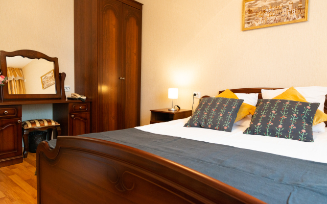 Schipok Hotel