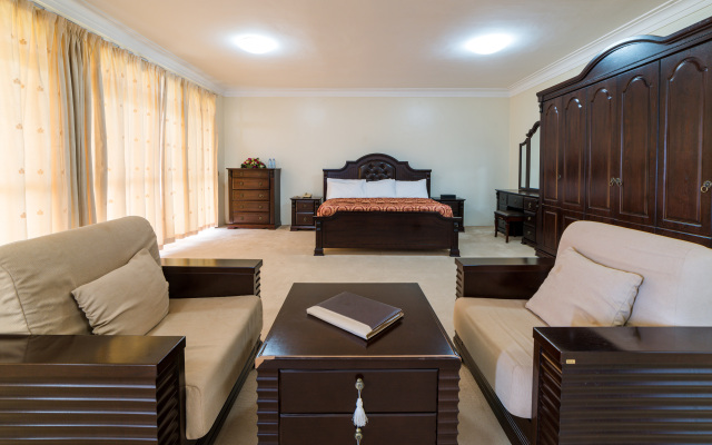 Aggrey  Hotel