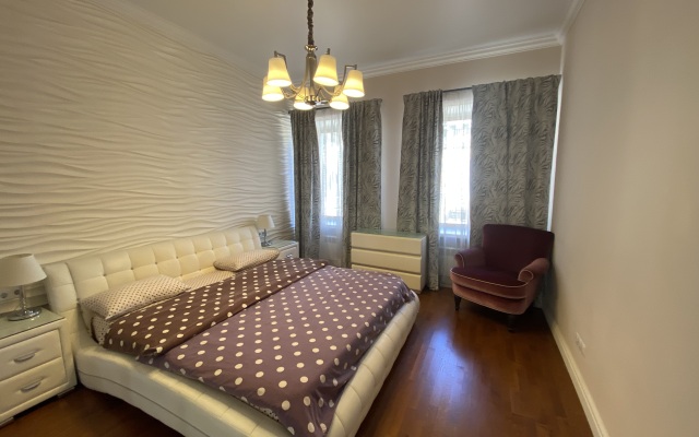 Апартаменты White House на Большой Морской Улице 11